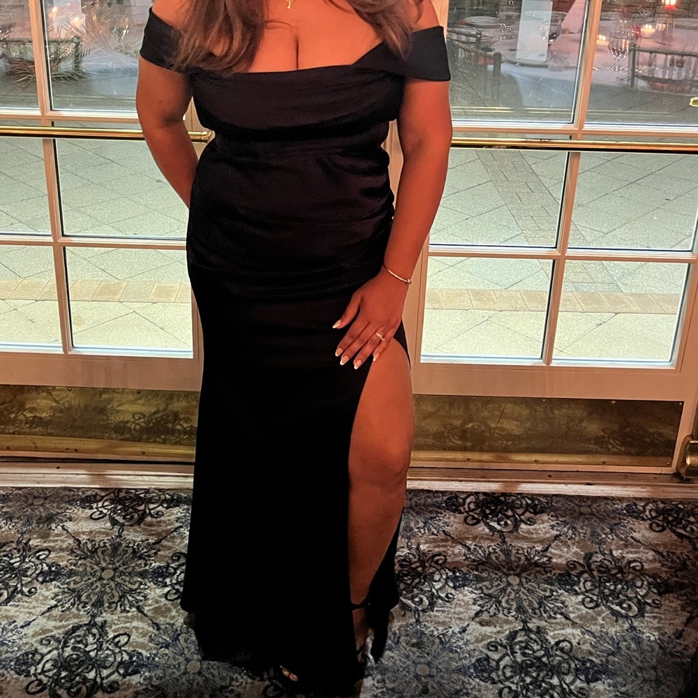 Chic Strapless Black Evening Dress